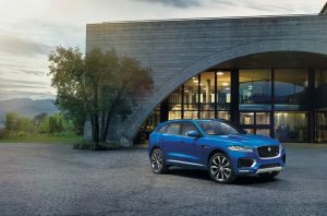 jaguar-f-pace_wwcoty2016_01