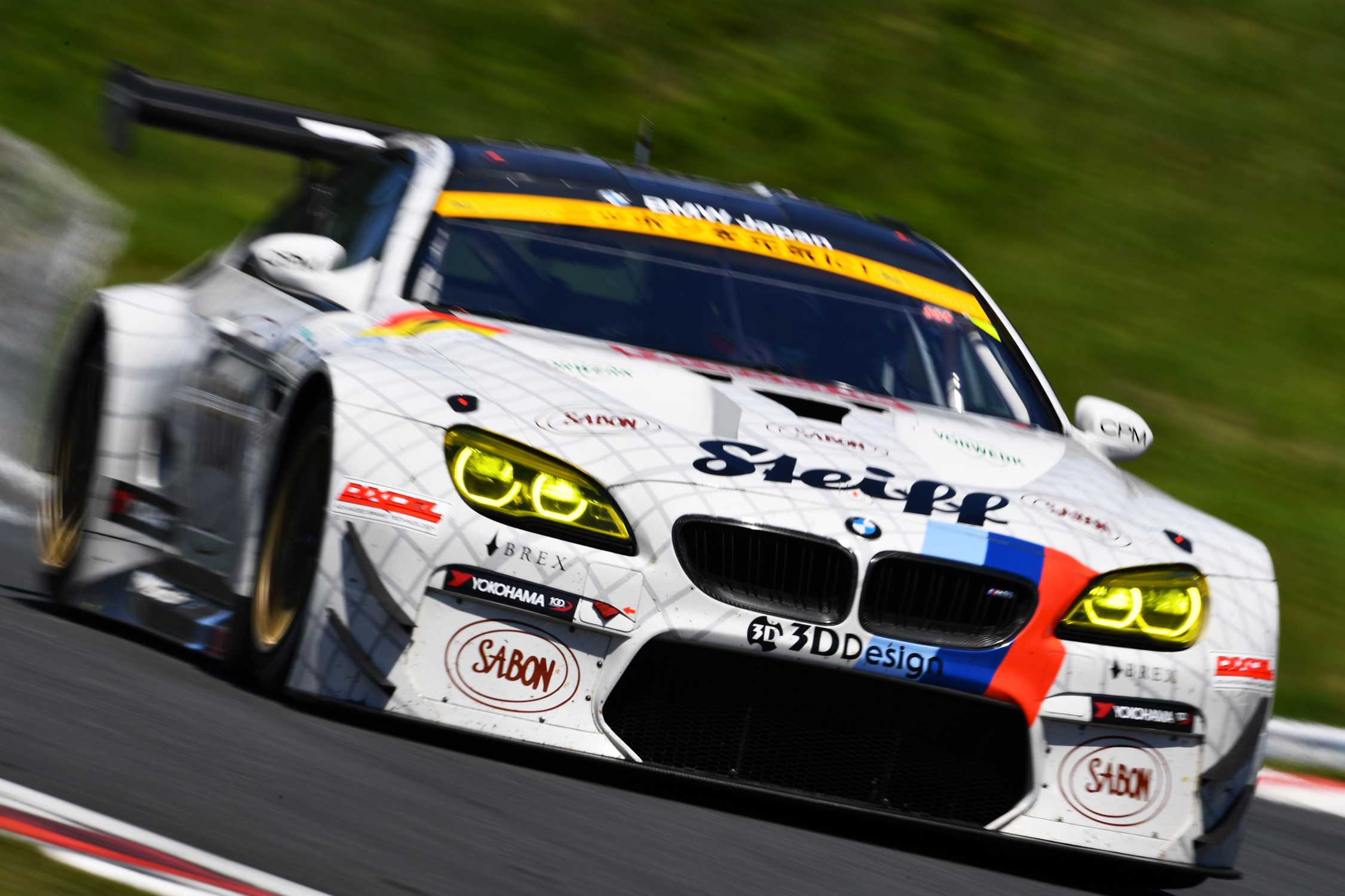 BMW Team StudieのBMW M6 GT3は、 表彰台まであと一歩に迫る4位完走
