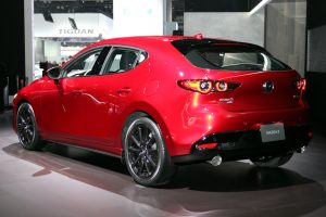 Mazda3_HB_R