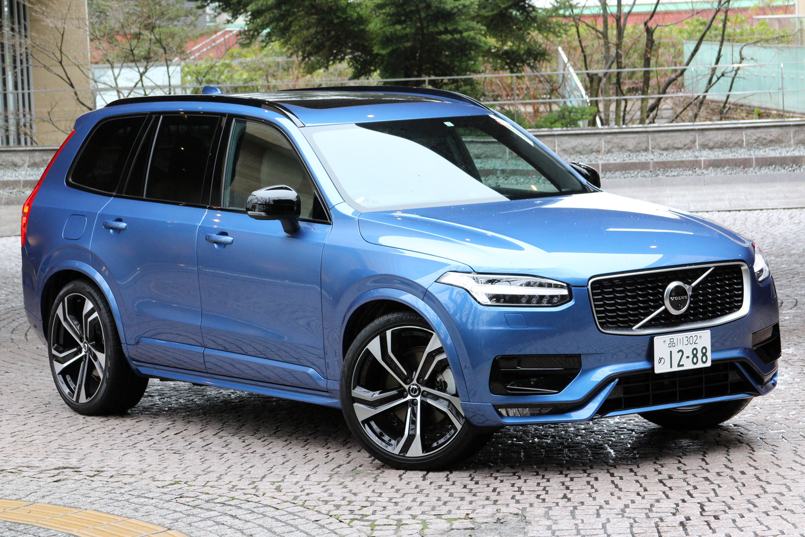 ボルボXC90に初めてR-DESIGN×ディーゼル | マガジンXニュース