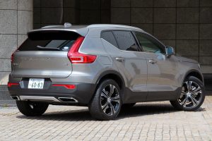 XC40_rear