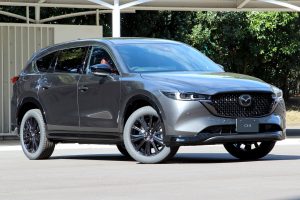 CX-8_sports